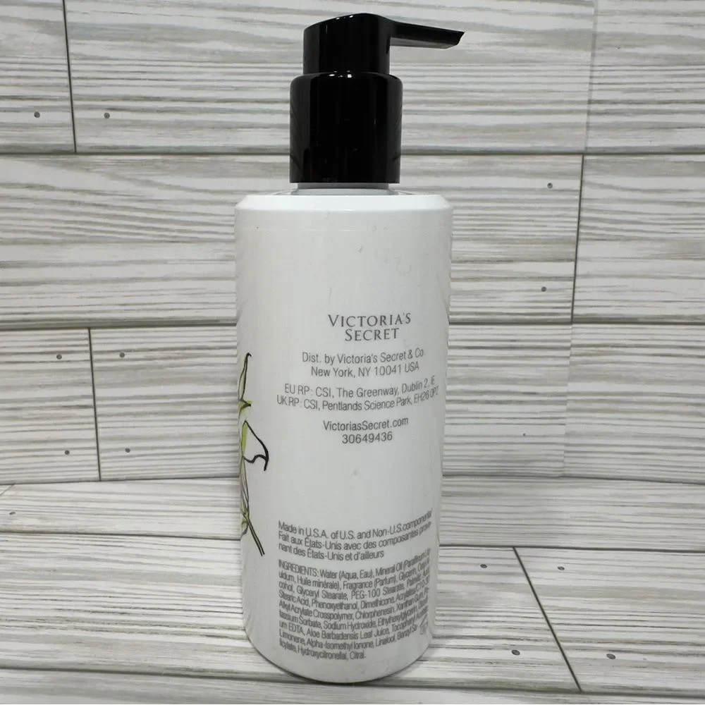 VICTORIA’S SECRET XO, VICTORIA LOTION NWT 8.4‎ FL OZ